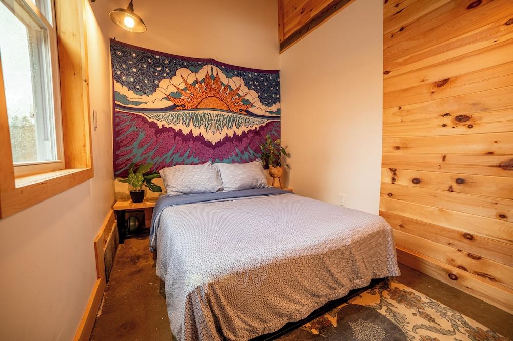 Barn Door Hostel photo 3