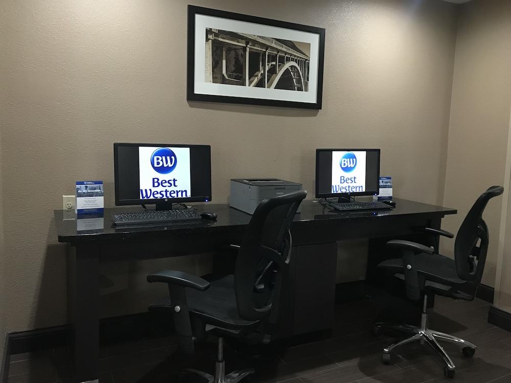Comfort Inn & Suites O'Fallon - St. Louis Area photo 42