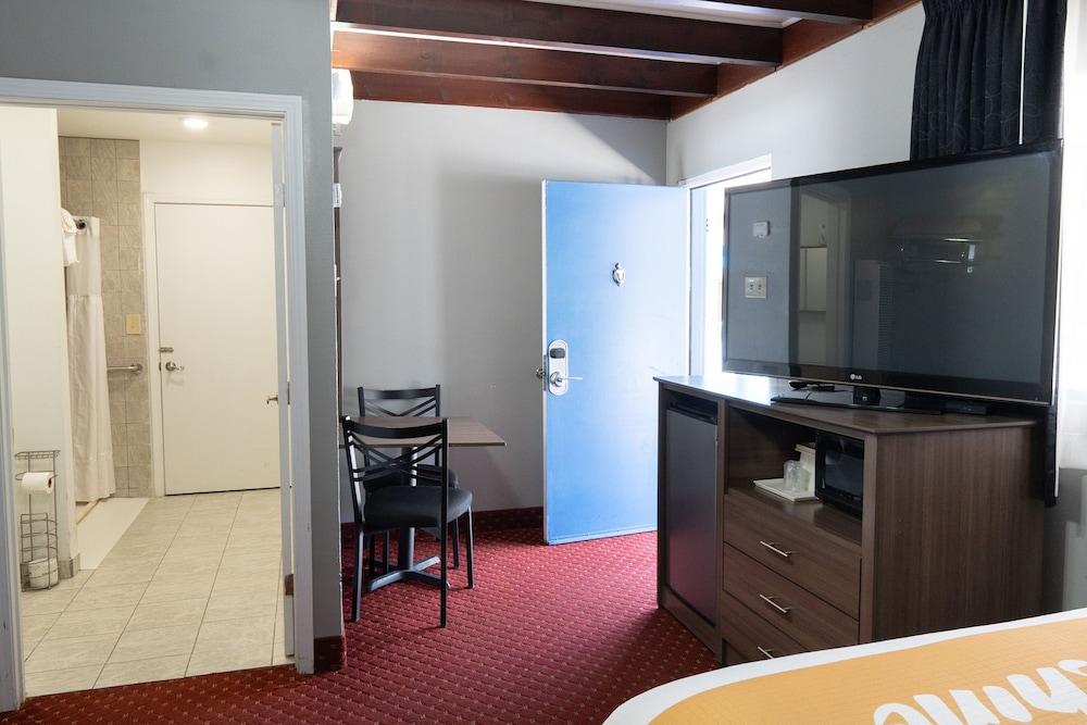 Budget Lodge Ruidoso photo 3