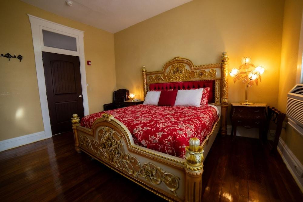 Oak Tree Hotel photo 49