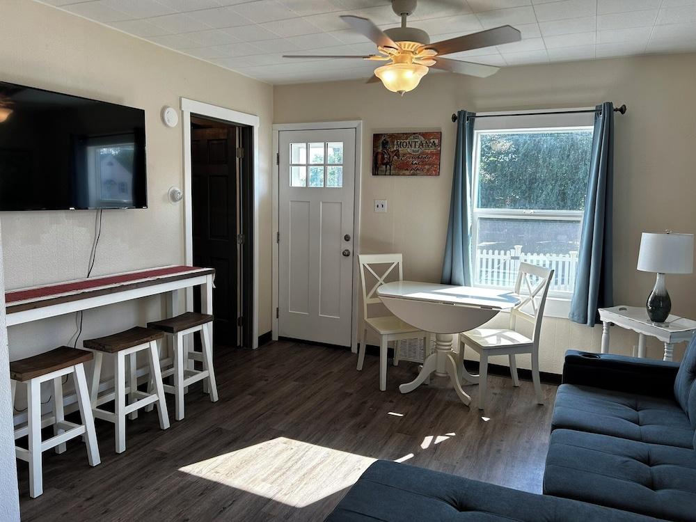 Lamplighter Cabins & Suites photo 31