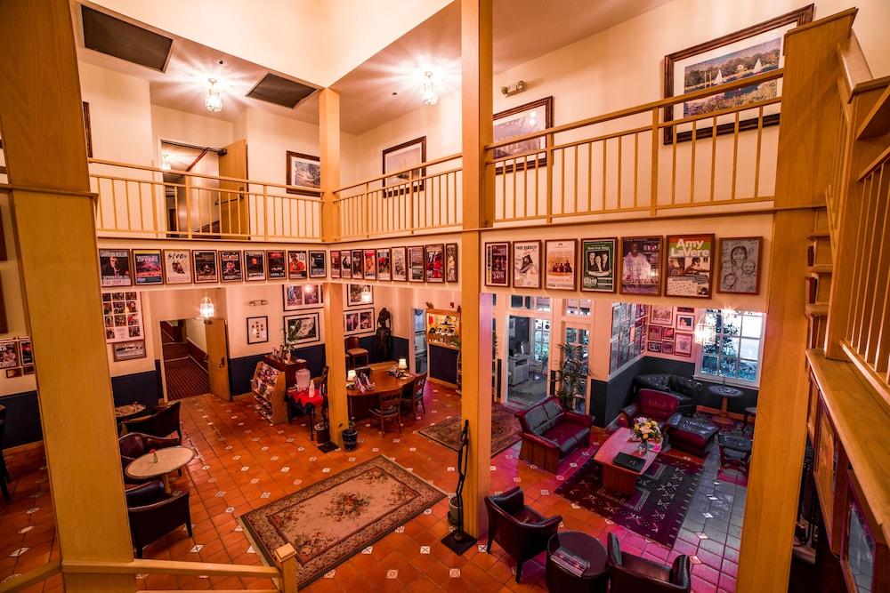 La Tourelle Inn & Spa photo 37