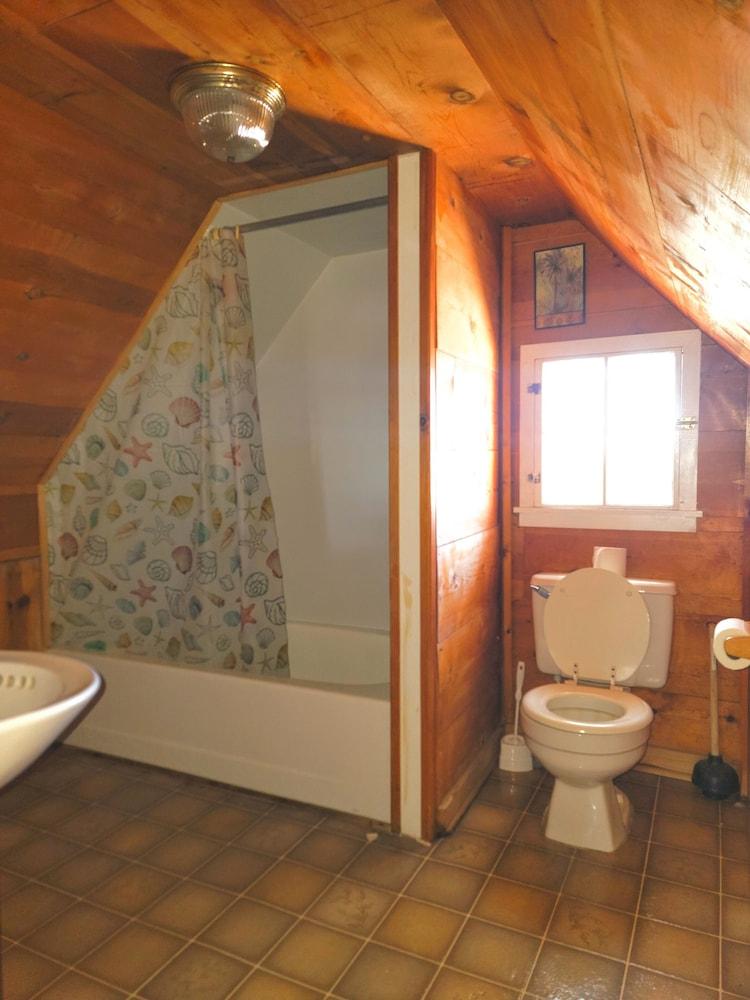 Beaufort Harbour Suites photo 43