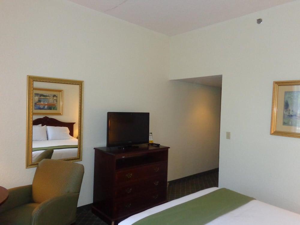 Ruskin Inn Hotel photo 28