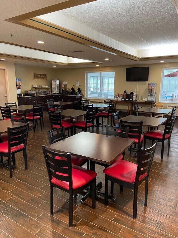 Red Roof Inn Sandusky - Milan photo 19