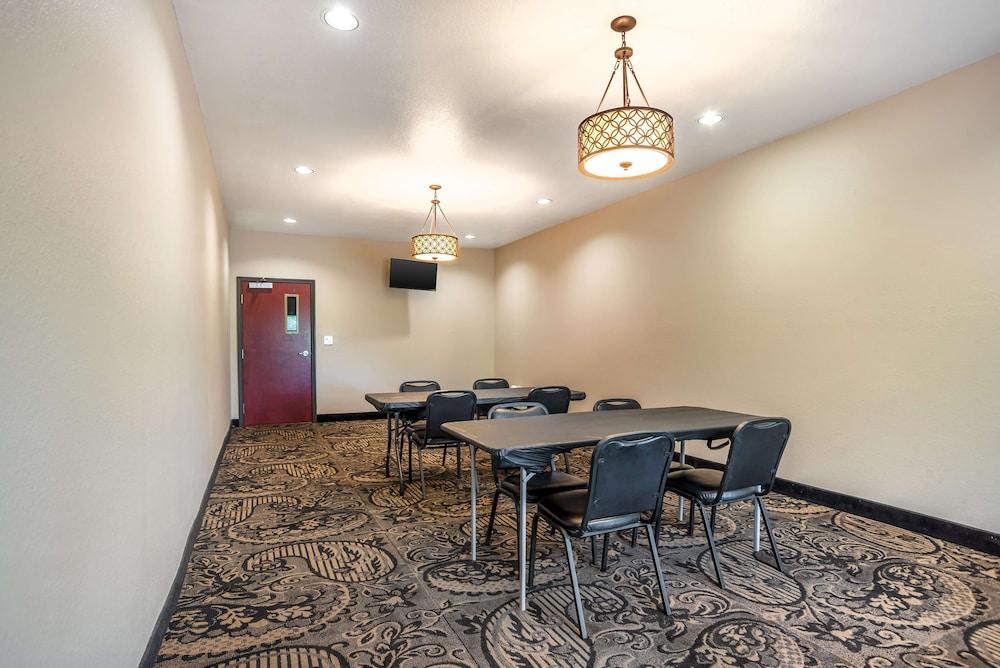 Best Western Plus Circle Inn photo 32
