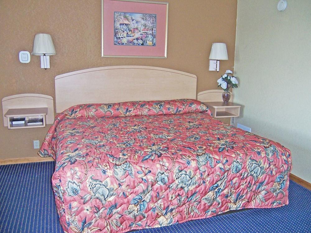 River's Edge Motel photo 31