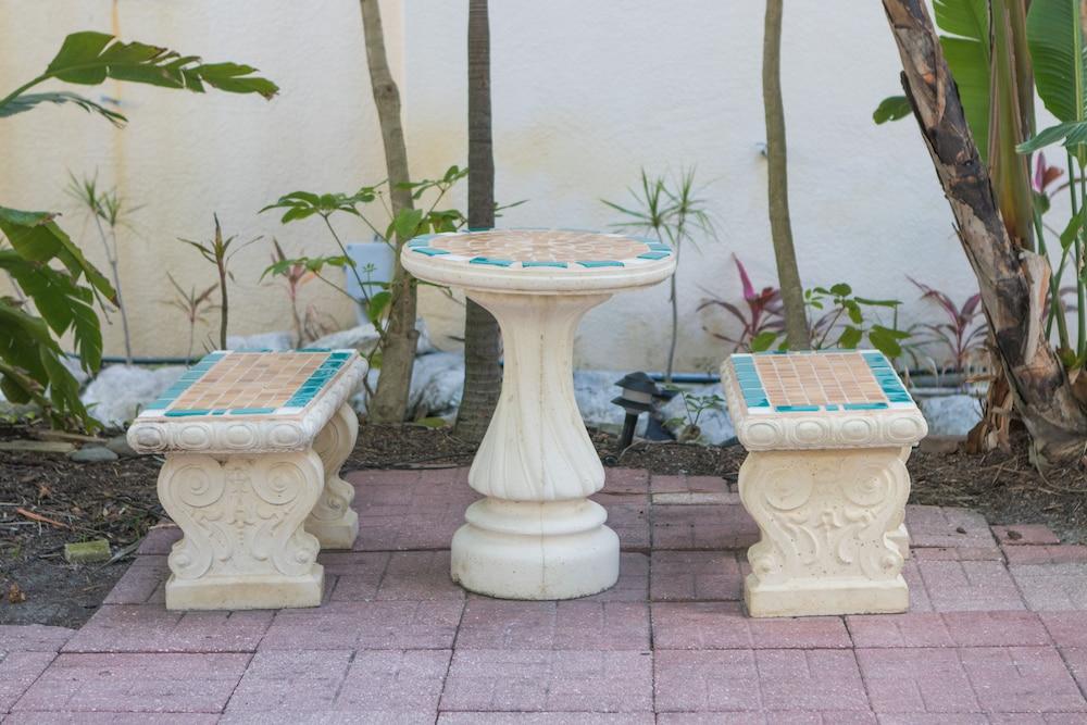 Tortuga Inn Beach Resort photo 67