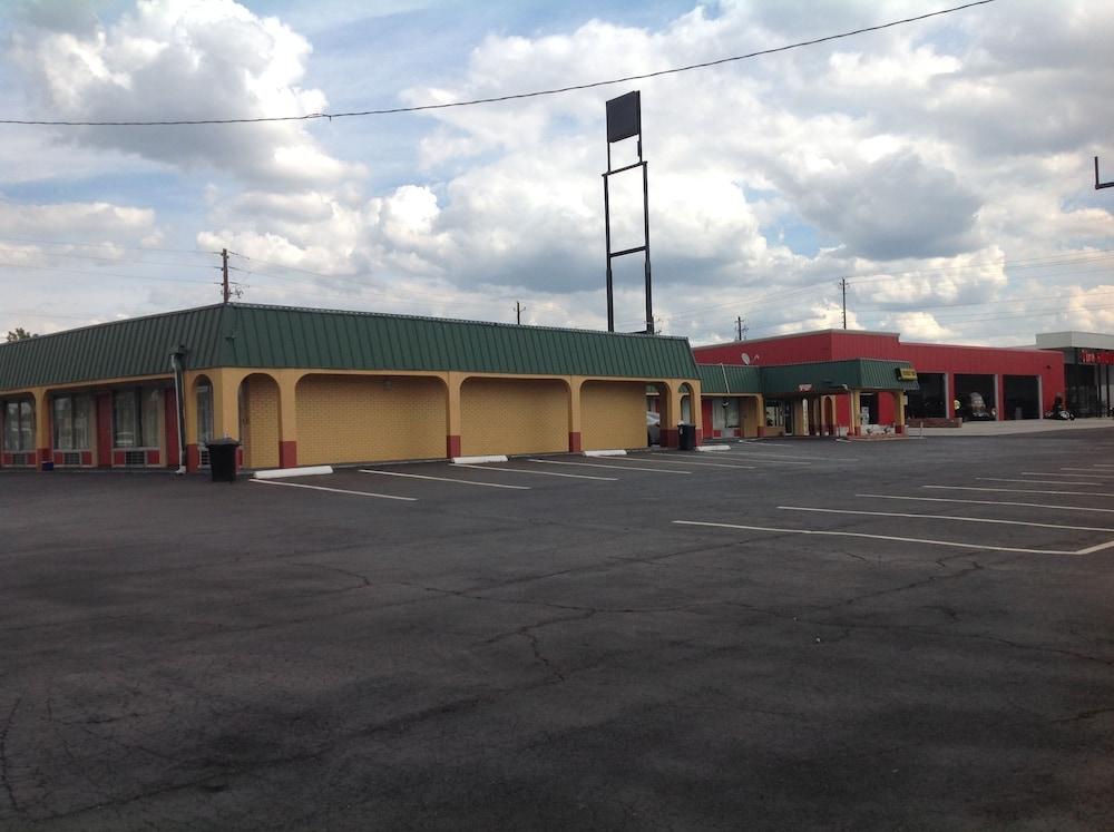 Budget Inn photo 8