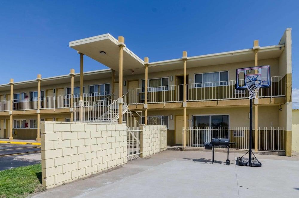 Executive Inn photo 29