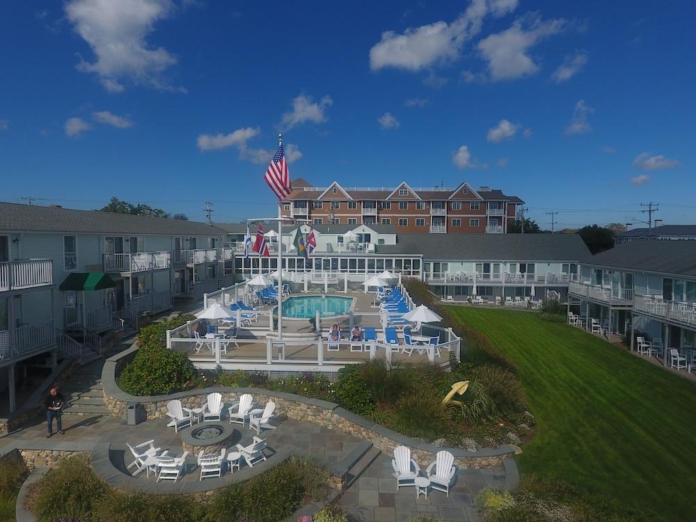 Anchor In Distinctive Waterfront Lodging photo 14