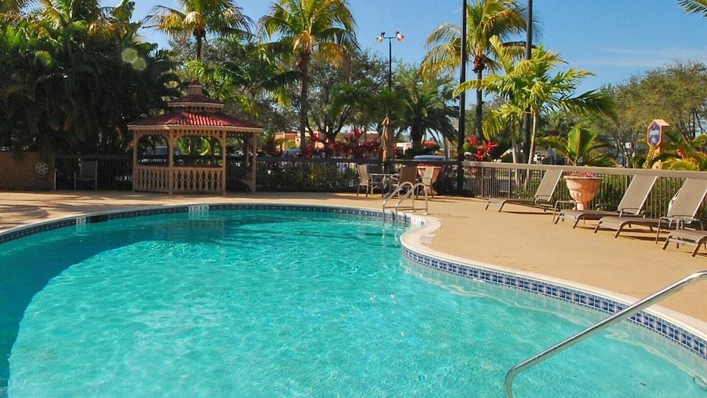 Hampton Inn Fort Myers-Airport & I-75 photo 15