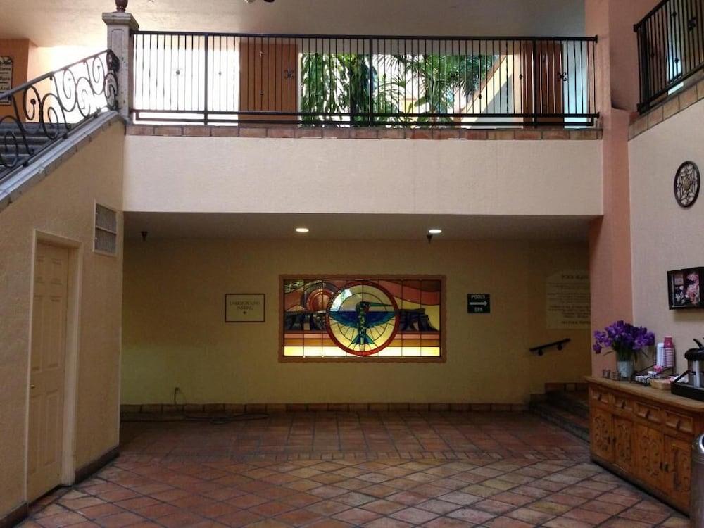 Barcelona Suites photo 16