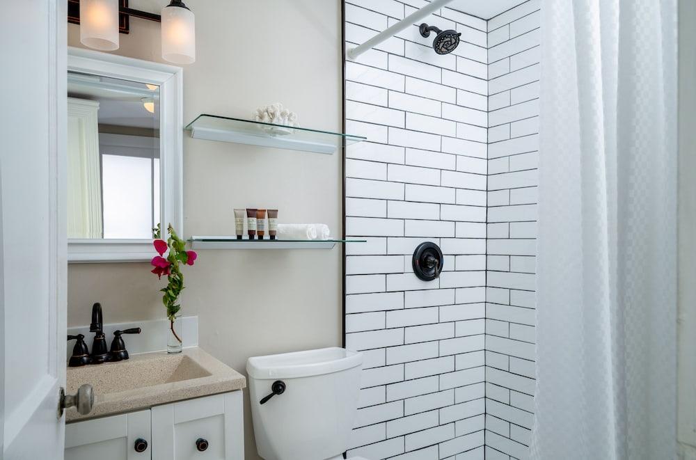 Alexanders Guesthouse - Adult Exclusive, LGBTQ Friendly photo 20