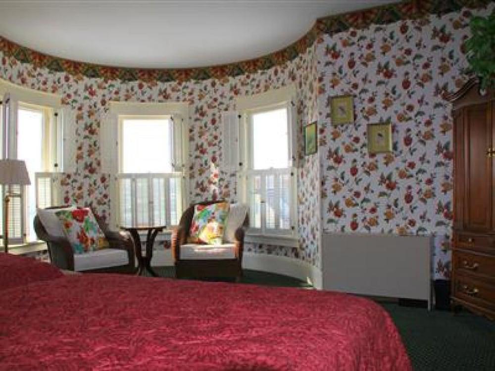Inn on Mackinac photo 75