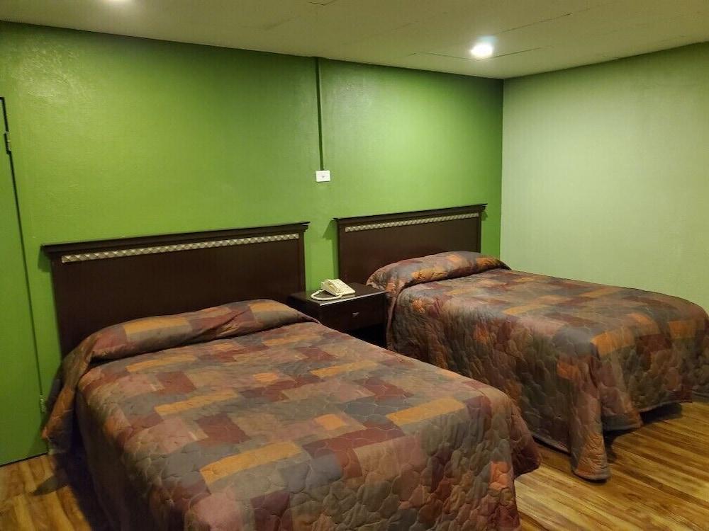Trailway Motel photo 7