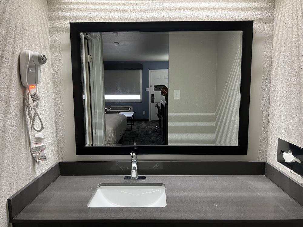 Garden Inn & Suite photo 35