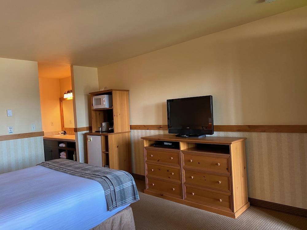 Cousins Country Inn photo 15