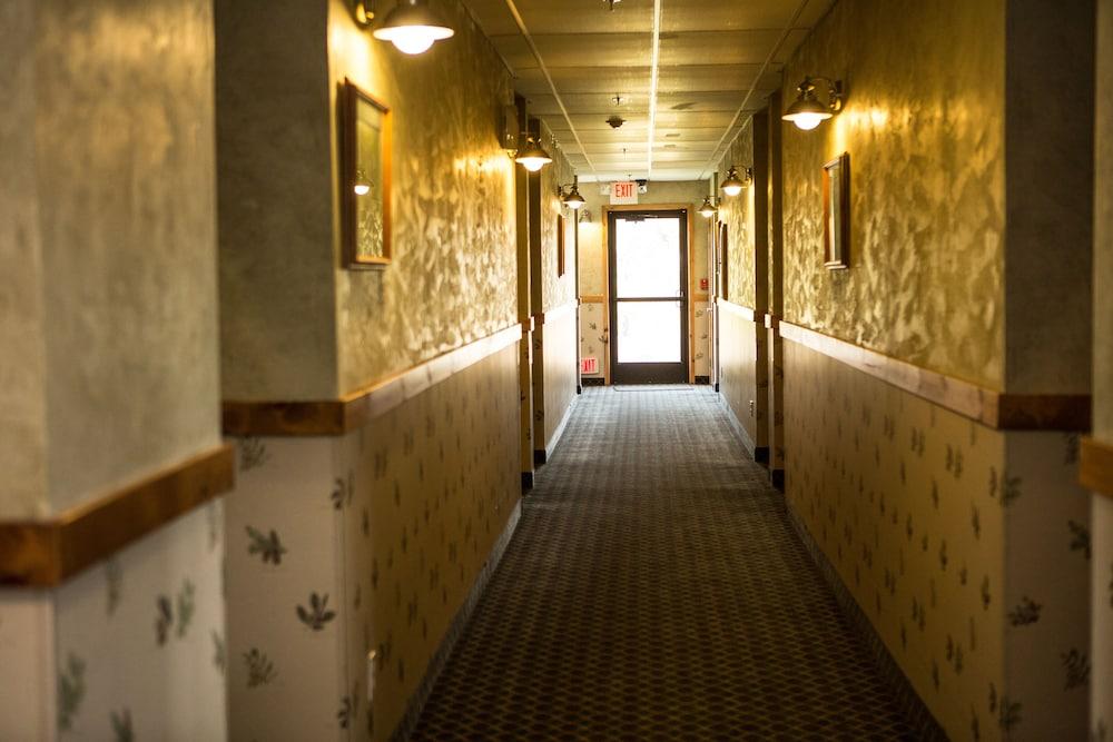 Boulder Creek Inn photo 32