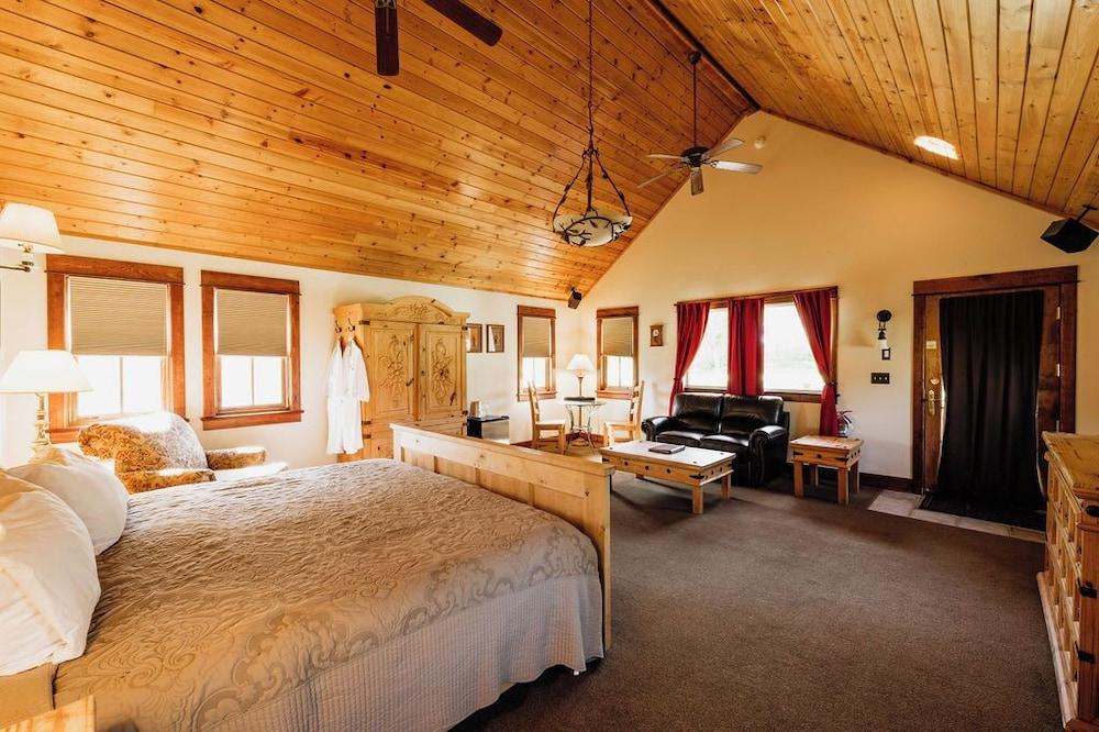 Chico Hot Springs Resort & Day Spa photo 57