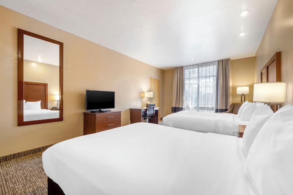 Comfort Inn at Convention Center photo 4
