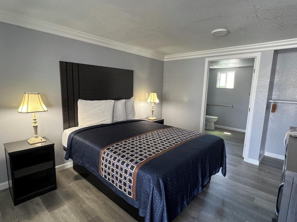 Sea Garden Inn photo 7