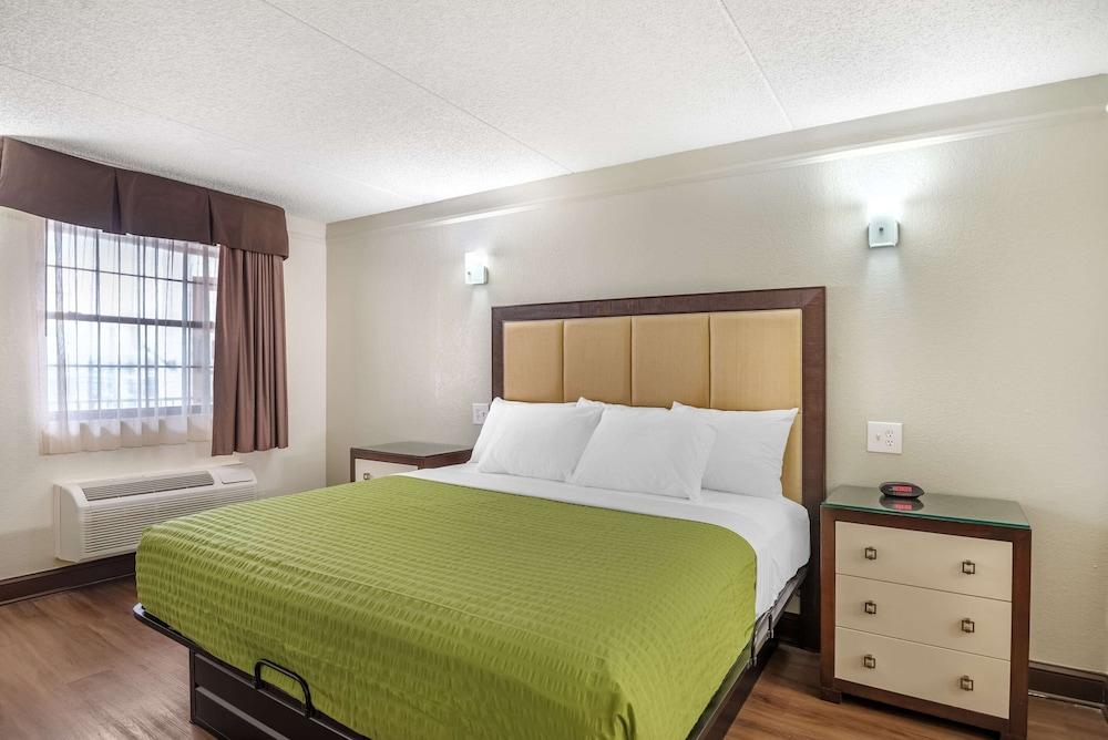 Econo Lodge Richmond-North Chesterfield photo 14