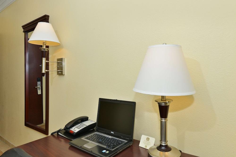 Best Western Lone Star Inn photo 20