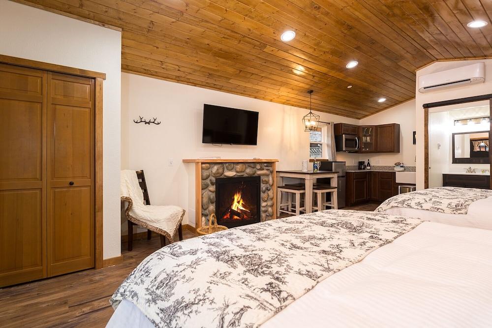 Woodland Inns photo 72