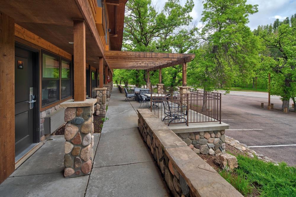 State Game Lodge at Custer State Park Resort photo 49