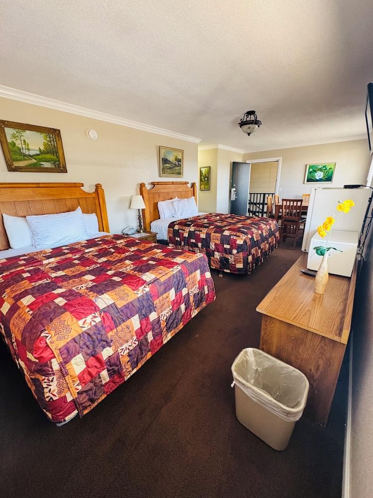 Oak Grove Inn photo 6
