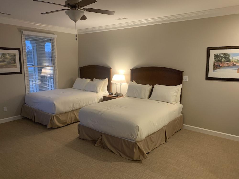 The Village at RiverLanding photo 6
