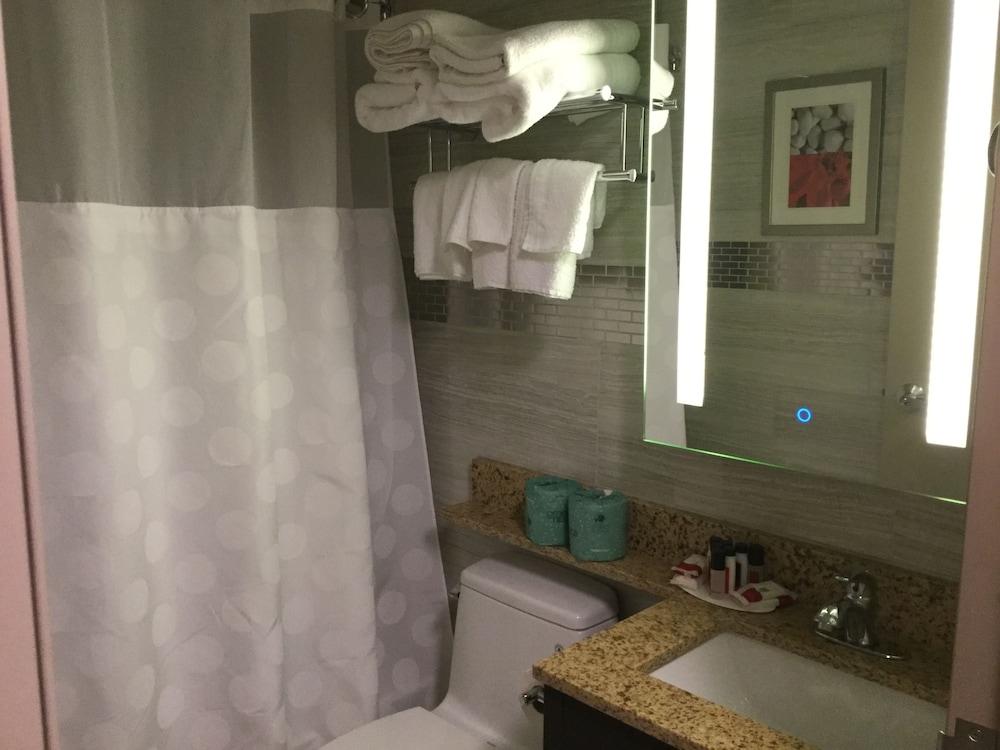 Ramada by Wyndham Bronx Terminal photo 24