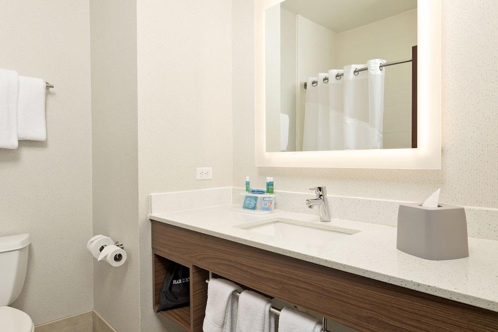 Holiday Inn Express Hotel & Suites Conroe I-45 North by IHG photo 16