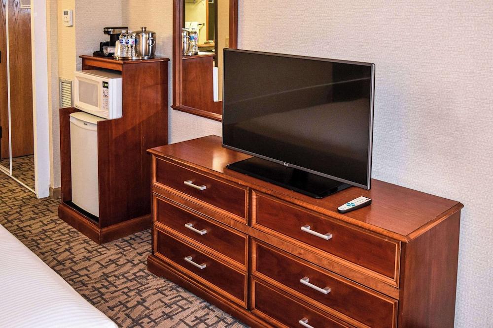 Best Western Plus Downtown Tacoma photo 34