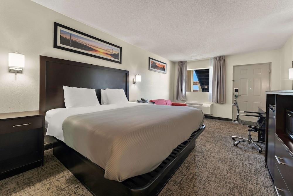 Quality Inn & Suites Dublin photo 21