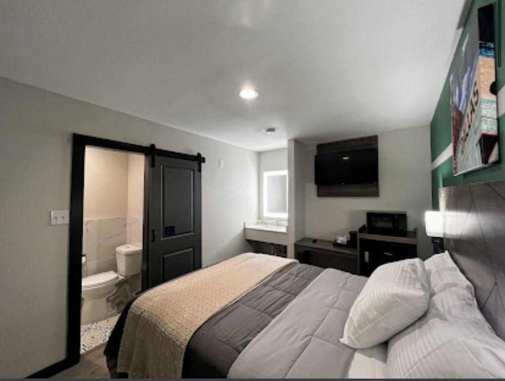 Bishop Arts Suites photo 2