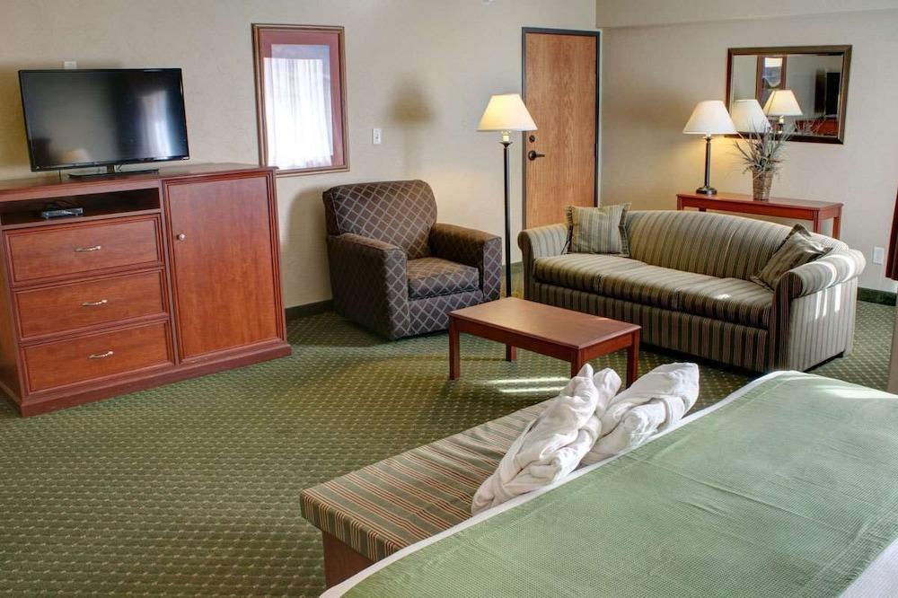 Blue Mountain Inn And Suites photo 8