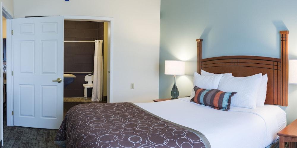 Staybridge Suites Fargo by IHG photo 58