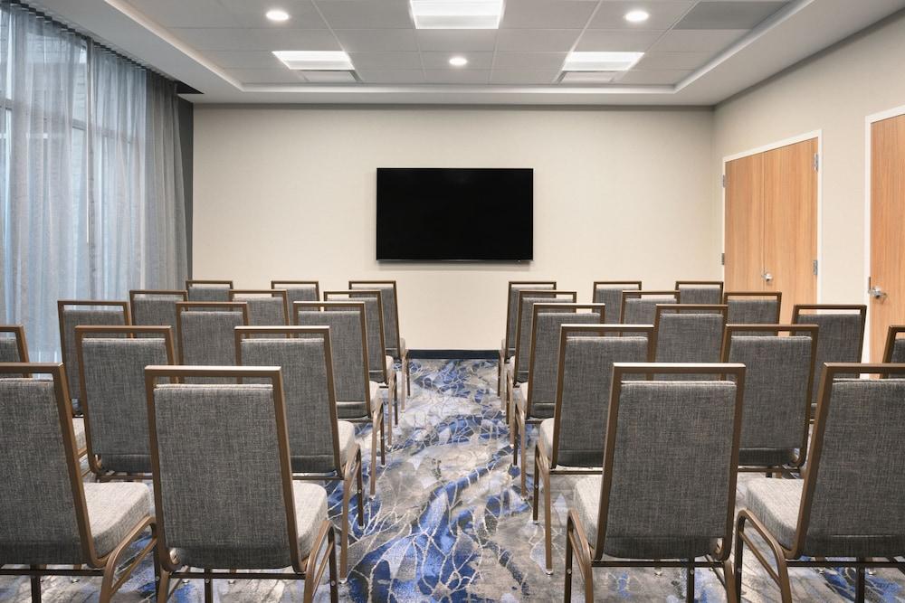 NEW - Fairfield Inn & Suites by Marriott Orlando at Millenia photo 23