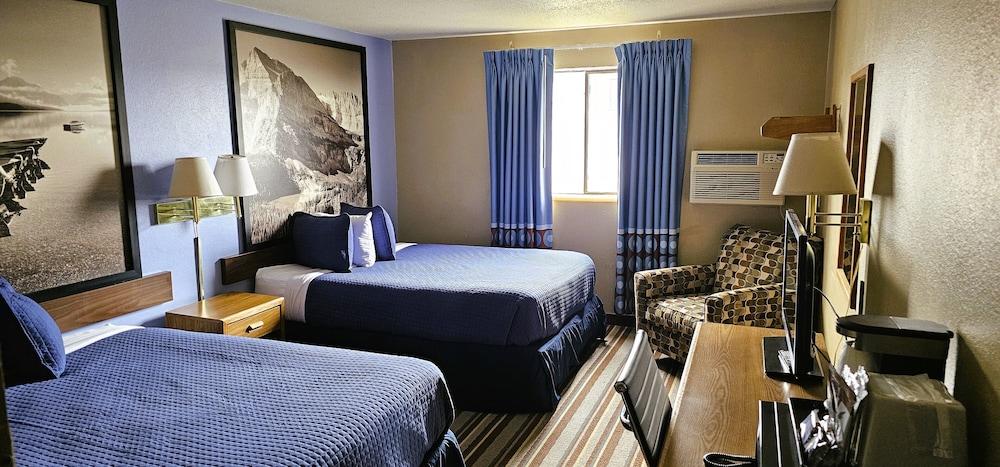 Grizzly Inn photo 8