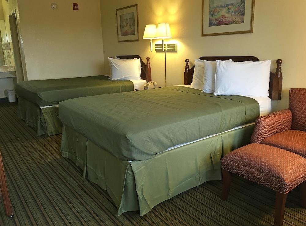 Americas Inn photo 12