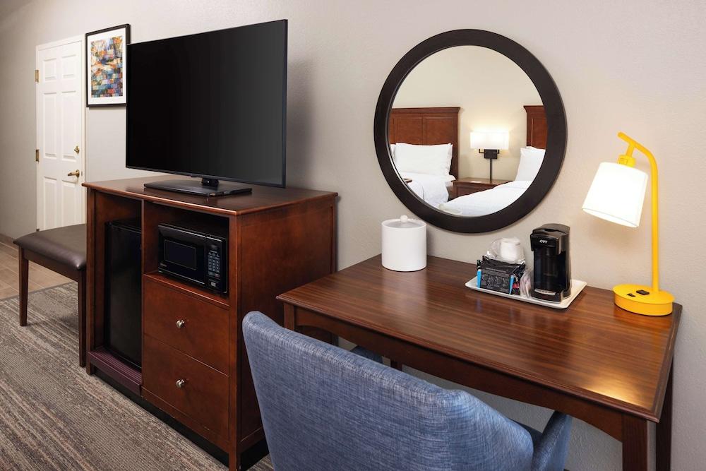 Hampton Inn Minneapolis NW Maple Grove photo 10