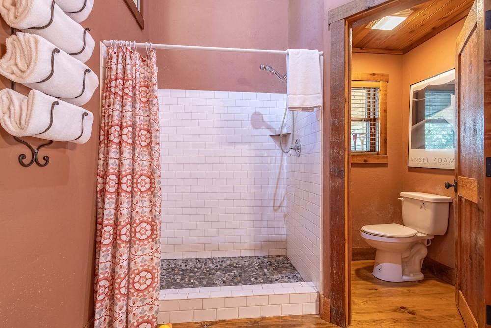 Ruidoso Lodge Cabins photo 86