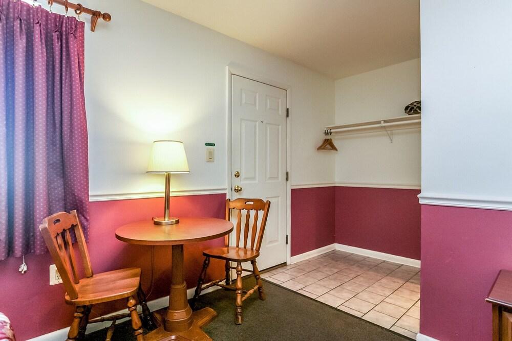 White Marsh Motel photo 7