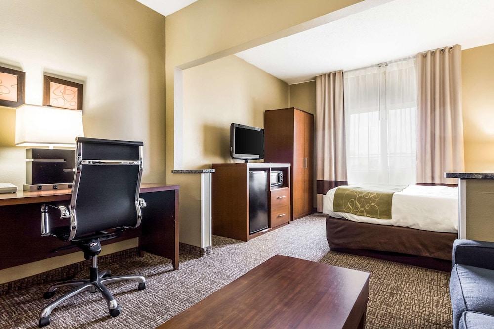 Comfort Suites Sioux Falls Mall District photo 8