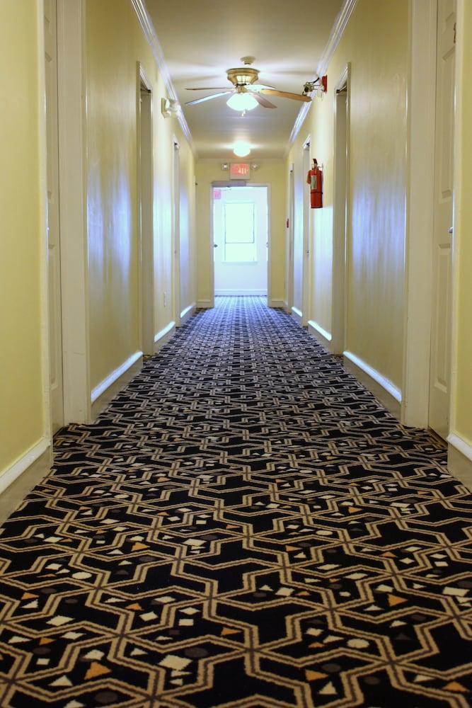 Key West Motel photo 14