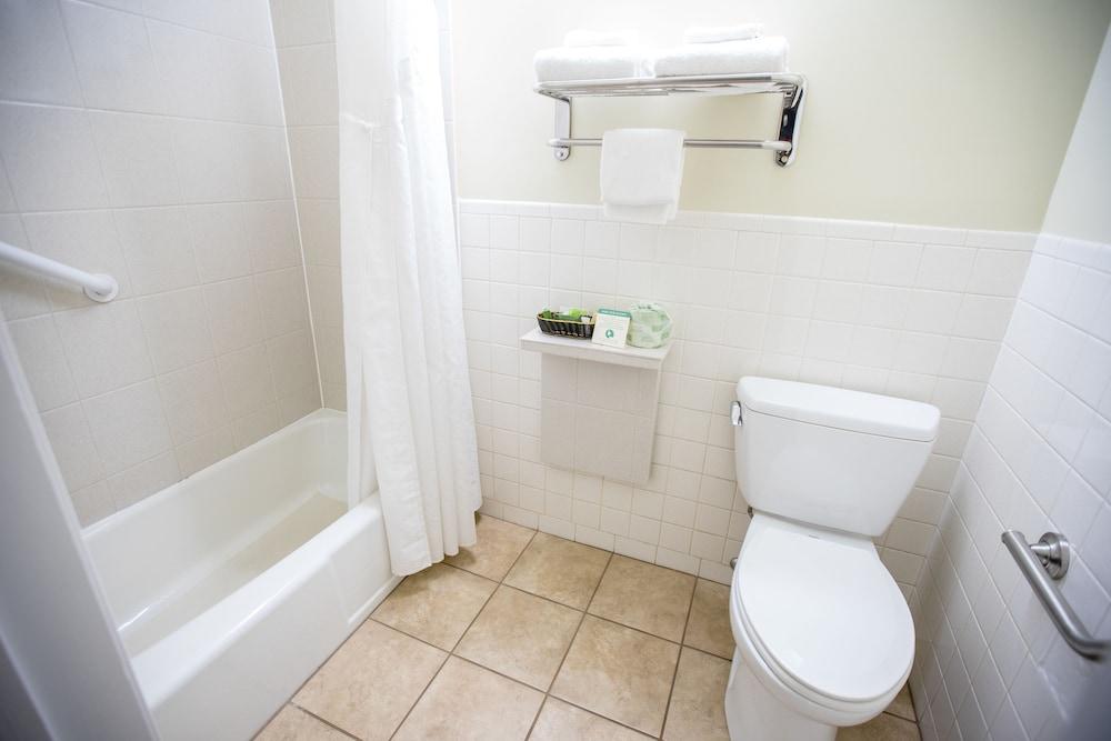 Relax Inn & Suites photo 60
