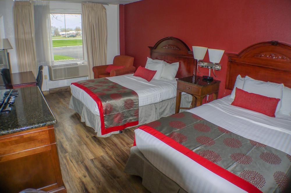 Ramada by Wyndham Albert Lea photo 7