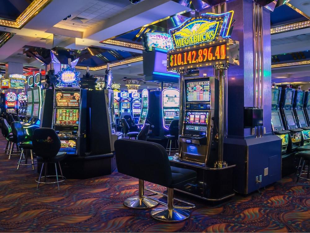 The Aquarius Casino Resort, BW Premier Collection photo 16